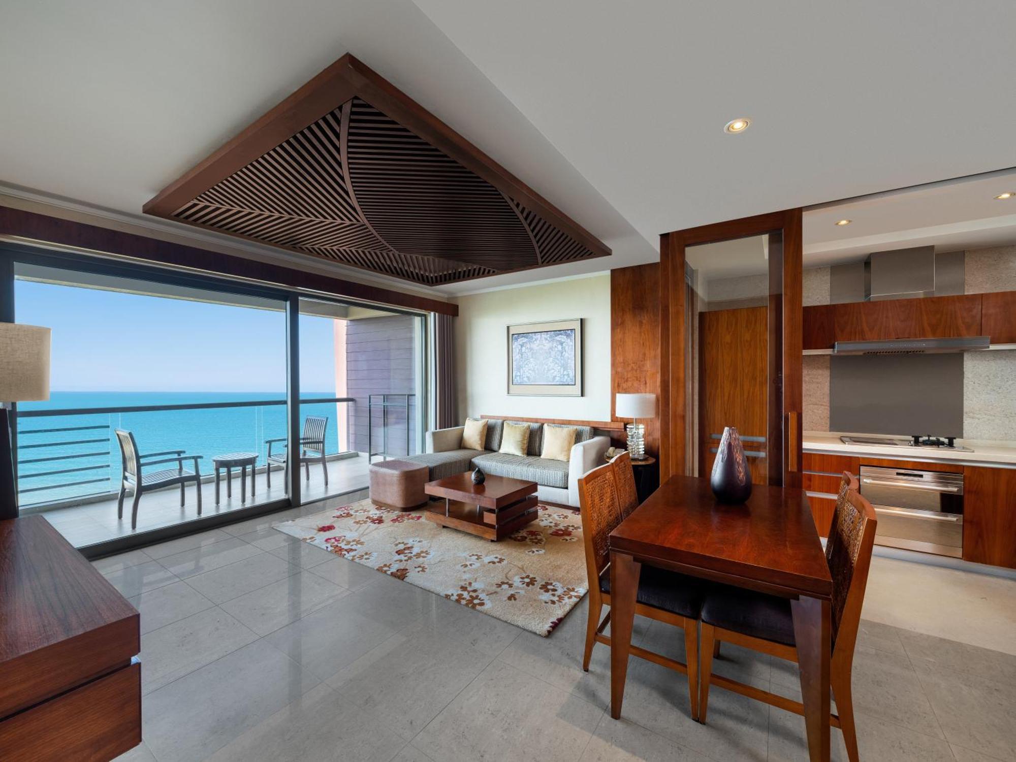 Pullman Oceanview Sanya Bay Resort & Spa Extérieur photo